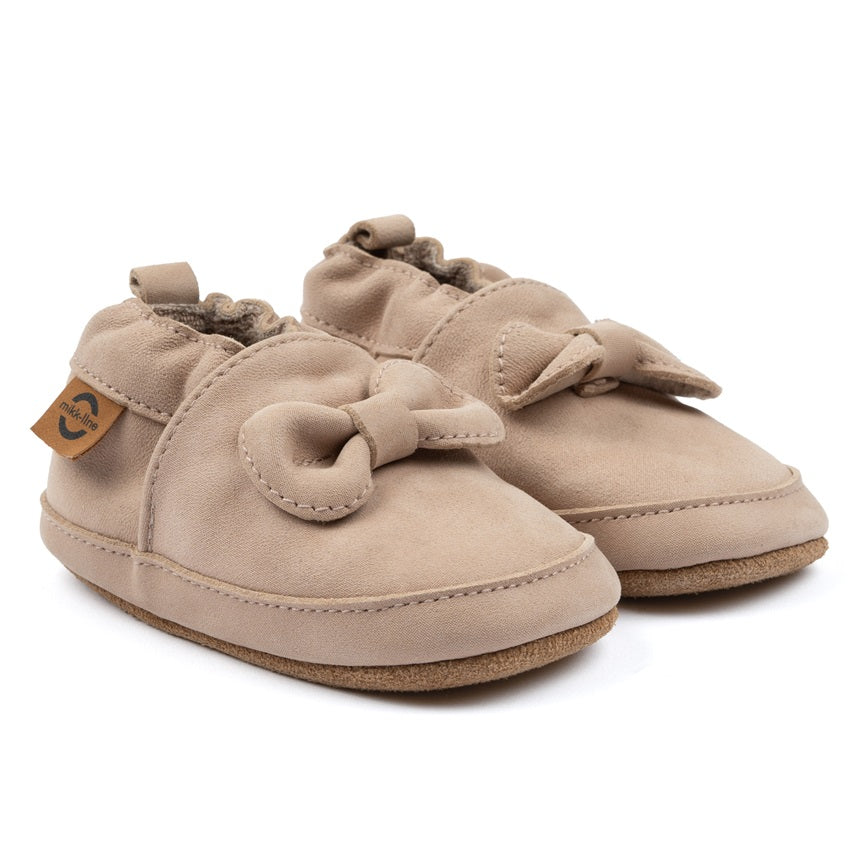 Mokkasínur með slaufu - Warm Taupe