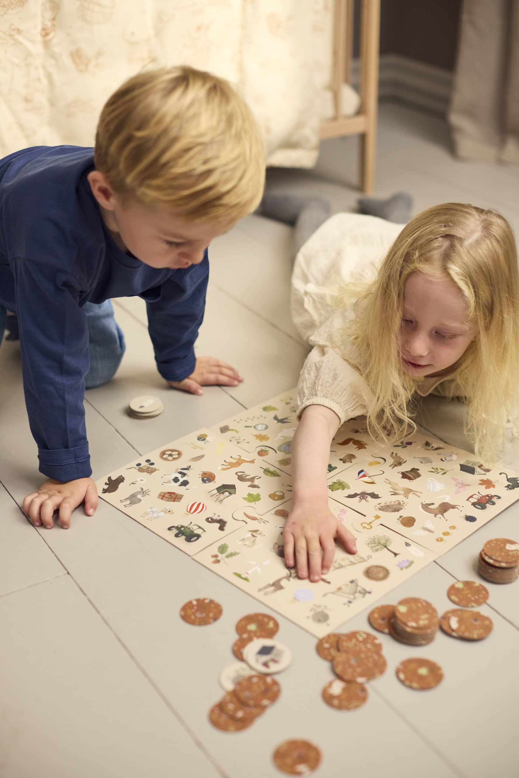 Borðspil - Hver finnur fyrst?