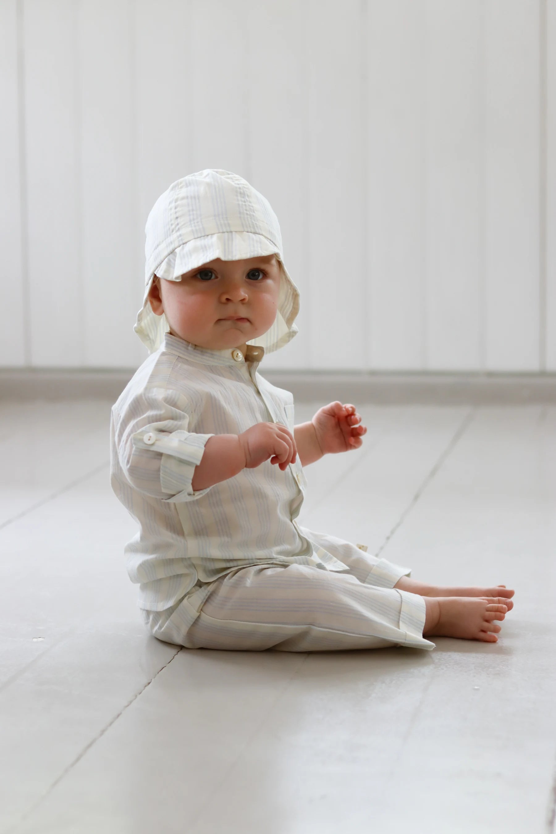 Cane sólhattur - Skywriting