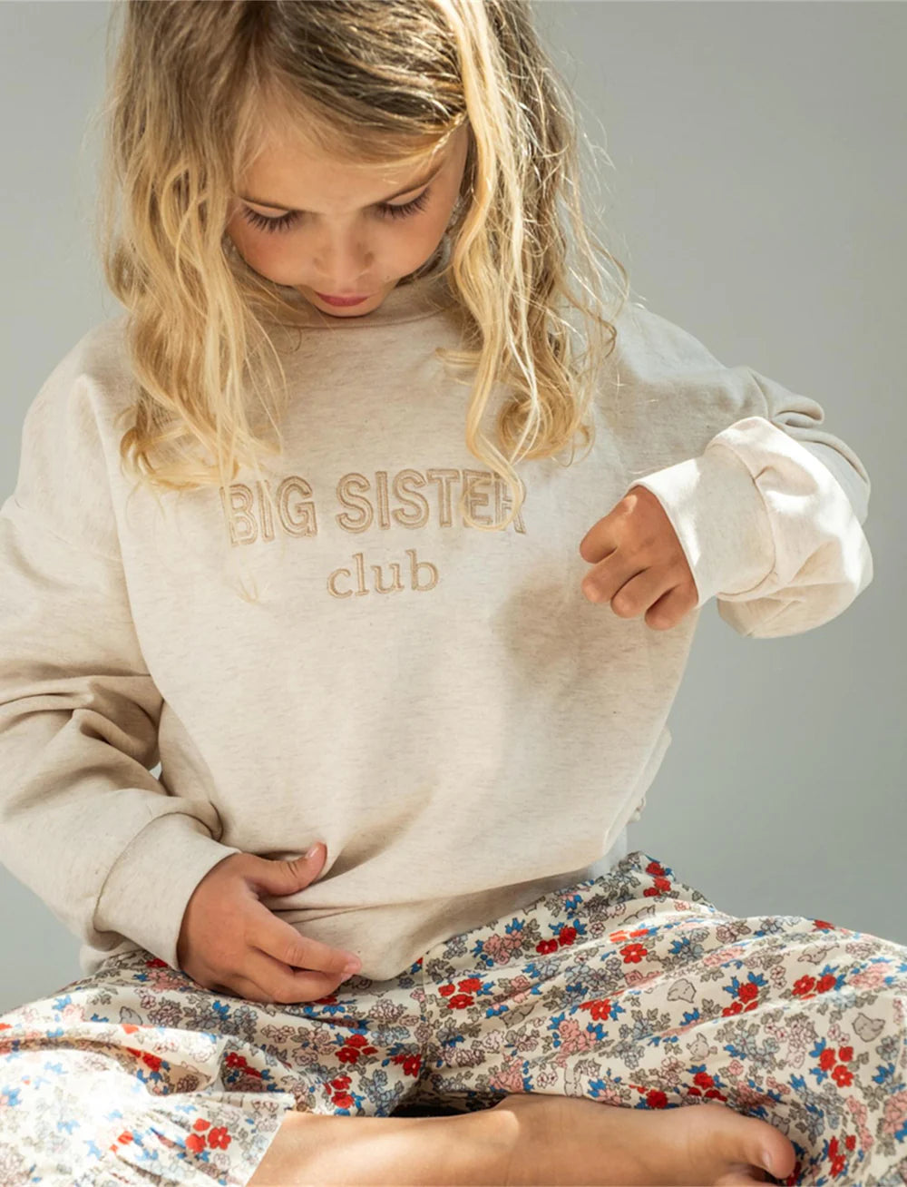 Big Sister Club peysa