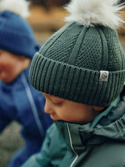 Ullarhúfa með dúski - Deep Green